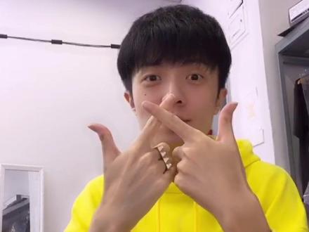 姜云升摆pose和结印的对比,结印快到离谱#姜云升 #姜云升鞠婧祎