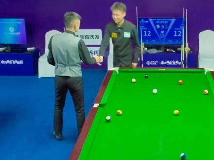 恭喜秦利文vs蒋志茂 13:12 获胜 最后蒋志茂给与面试#秦利文 #小强#乔氏中式台球 #秦利文最近赛事