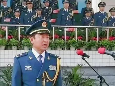 #中国军人 军队的职级和军衔的关系和区别#军人 @DOU+小助手