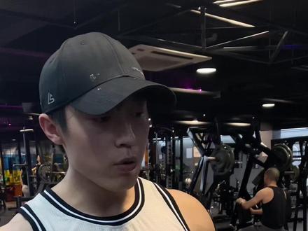 #健身 手臂训练思路,二三头对抗组!不练不可能会涨!视频后有详细计划!