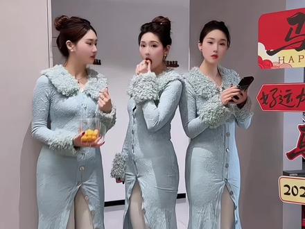 又被老妈偷拍了 谁家儿媳妇谁领走 #女婿#过年#偷拍#过年了过年了#三胞胎碧星梦 @三胞胎碧星梦💗