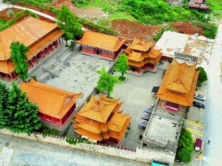 这是贵州唯一的皇宫,安龙皇宫 #康养圣地人文兴义 #加油之城美美安龙 #安龙皇宫 @安龙县融媒体中心