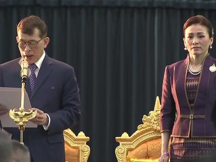 苏提达王后穿金戴银,又得到太后翡翠耳环,各种宫廷珠宝重见天日 #王室