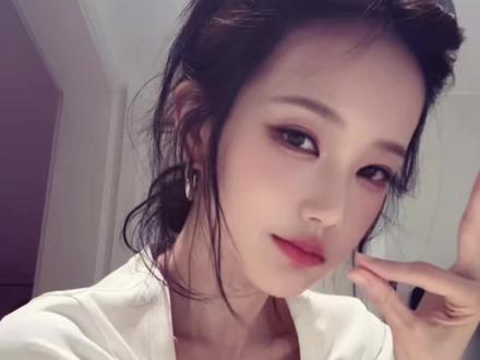 恭喜你 你已经进入干啥都顺模式 #复仇摇 #手势舞