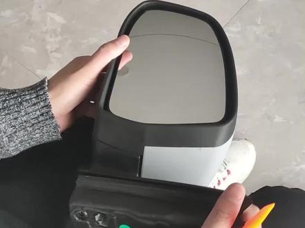 镜片坏了,不用几百上千的换总成,几十Q搞定,教你安装,帮你省钱。 福特福克斯后视镜片反光镜外片更换方法#汽车好物推荐 #好物推荐🔥 #后视镜 #倒车镜#只做高品质
