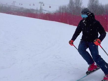 双板滑雪鹤弯练习#双板滑雪 #滑雪教学 #滑雪 #崇礼滑雪