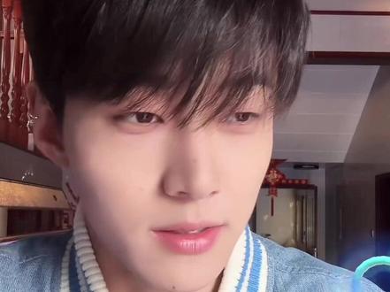 今日是美妆博主李卓扬😎好的劳斯🤪隔离已下单@李卓扬 #李卓扬 #07