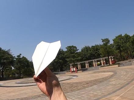 飞得超远的狂风穿云回旋机,二段掠翼,回旋飞回手里太帅了 #纸飞机 #回旋纸飞机 #手工折纸 #童年的纸飞机