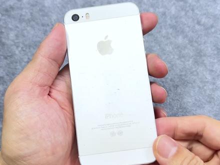 十三年前的iPhone5s竟还能更新,手机史上最长维护记录! #iPhone5s #数码科技 #iphone小技巧 #苹果迷 #玩机技巧