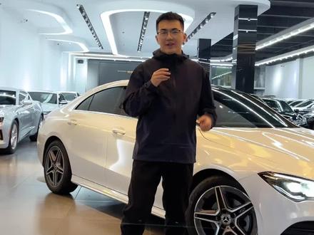 奔驰CLA,全进口四门轿跑车,无框玻璃,溜背设计,还有64色氛围灯,一体化运动桶形座椅,一手1万公里原版原漆#二手车 #奔驰#CLA #轿跑 #高性价比二手车推荐