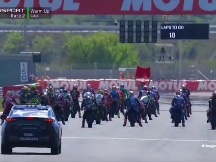 5月3日wsbk匈牙利站正赛第二回合,53号德比斯被撞提前退赛……#世界摩托车锦标赛motogp #赛场上的速度与激情 #精彩冲刺瞬间