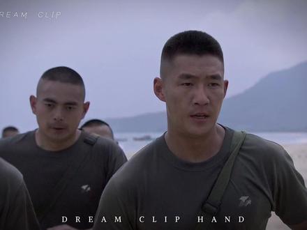 偏偏在向羽走的时候才读懂了他的意义
#混剪 #火蓝刀锋#向羽