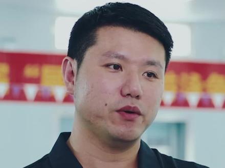启蒙教练评价潘展乐:天赋从小展露,数据亮眼。#巴黎超前线 #和伊利一起为中国加油