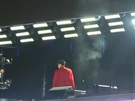 空降海口,一起来欣赏三专先行曲DEAD REFLEX,大家新年快乐🍾🎊🎉#檀健次 #向全世界安利檀健次 #檀健次神仙舞台 #檀健次第三张专辑