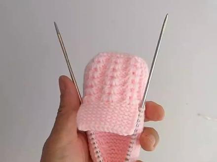 宝宝鞋的100种织法一水草花宝宝鞋,织鞋帮#软底软面穿上超舒服 #自己的原创作品 #做手工我是认真的 #一学就会系列