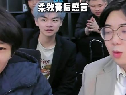 柔教以小组第一分数进入总决赛,感觉看到了以前在JOC比赛上意气风发的轻柔#金铲铲小叶 #小叶杯 #金铲铲之战