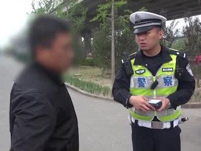 #安全安全注意安全 注意了!摩托车这样挂车锁,可能被扣12分