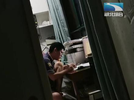 数学老师做2022年高考数学试卷,耗时1小时40分钟,估分140左右,“难度中偏上,计算量非常大”。 #2022高考护航