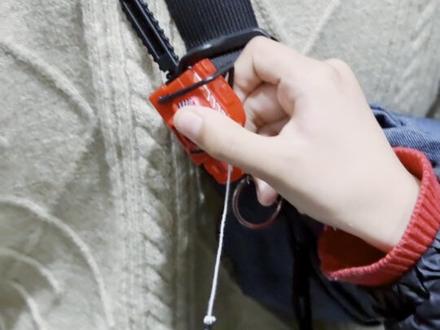 光头强,你的电锯在这里!!!#玩个很新的东西 #电锯玩具 #钥匙扣