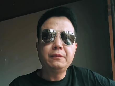 #热门 谁又不是谁的新欢和旧爱呢?很久没有唱这首真实的歌了,懂的人自然懂……#尧十三《咬之歌》