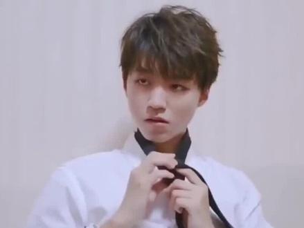00后男助产士走红网络 #上热门话题榜🔥 #孕期知识 #顺产妈妈 #明星资讯科普 #每个动作都是戏