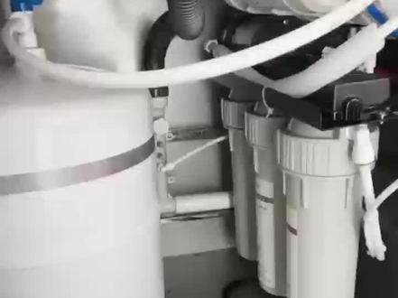 饮水机反渗透更换滤芯视频