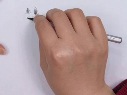 #画出我的天马行空 #炭笔画 #简笔画 #一学就会系列 #马儿 奔马无鬃少灵气,补完尾巴超飒气!2026马年大吉,愿你日子红火,一路飞驰向美好!