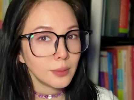 终于明白为什么我朋友很厌恶的说不要拿里面的人物来比喻我们。终于知道为什么吃个西瓜,嚼着嚼着这味道就不对了。#日常唠嗑 #正能量 #吃瓜蒙主