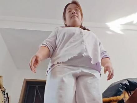 山寨大王的日常#情侣日常 #踩脚转场