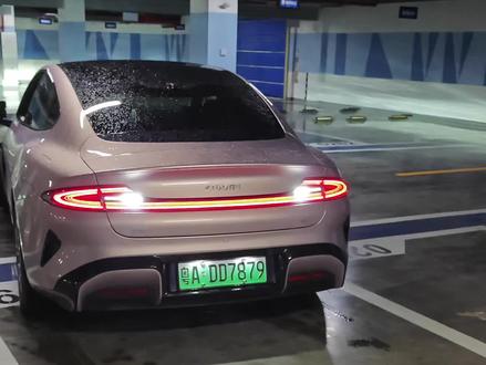 充拼好电之前的仪式感,来套丝滑小连招#我和我的小米汽车 #新一代su7 #小米su7 #离车泊入 #超级任务