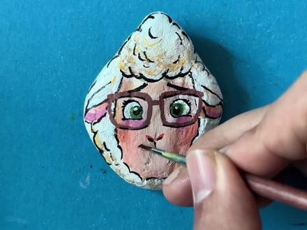 石头画 疯狂动物城“羊副市长” 谢谢观看 感谢大家的支持和鼓励🙏#艺术在抖音 #画出你的动物城朋友 #疯狂动物城 #疯狂动物城羊副市长 #疯狂动物城手绘