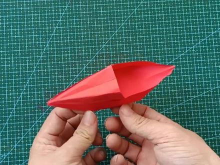 如何叠童年的乌篷船#折纸玩具,你们也是这样折叠的吗#折纸教程 #手工 #亲子手工 #手工折纸 #萌知计划 #简单折纸 #幼儿园亲子手工