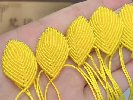 莲花车挂教程~组装花瓣!#莲花教程 #传承手工编织 #愿你遇到的人都是温暖的 #抖音热门小助手