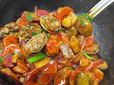 孩子放暑假了点名要吃干锅花甲虾,你就自己在家做,干香入味做法非常简单!#干锅花甲虾