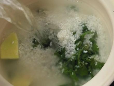 你们那边有荠菜吗, 这个春季养生荠菜粥一定要去试试#春季养生 #荠菜 #荠菜的神仙吃法 #养生粥 #抖音美食创作人