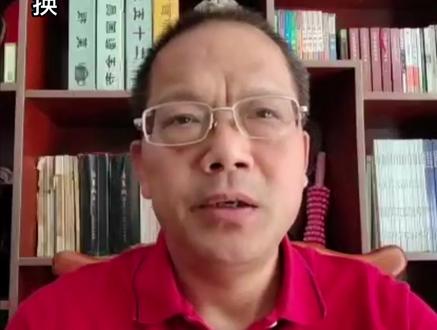 队形变换主要包括分队走、合队走、并队走、裂队走、行进间一路纵队变成多路纵队、多路纵队变成一路纵队等内容。#教书匠肖老师#40年教学经验之谈@DOU+小助手@抖音小助手