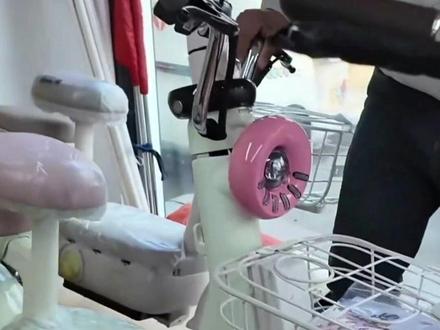 电动自行车新国标规定已实施,销售:车子材质升级,成本比以前高很多,装有北斗定位,车子更不容易丢#电动车 #河南dou知道