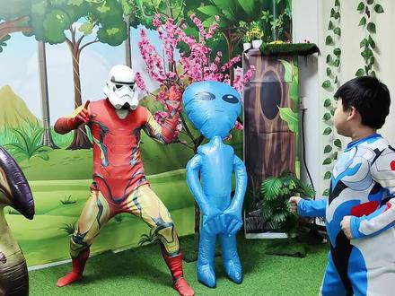 超级外星人来地球抓泽塔?小赛罗怒闯关卡救人 #特浩兄弟 #奥特曼儿童动画片 #正能量短剧 #体能训练