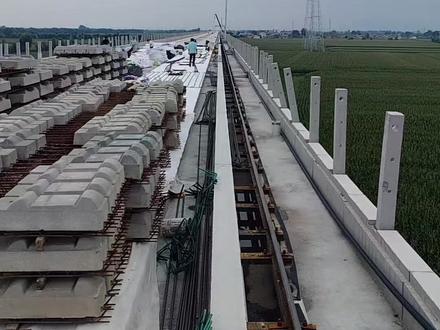 高铁建设者,无砟轨道施工全过程,《五台山机场特大桥》