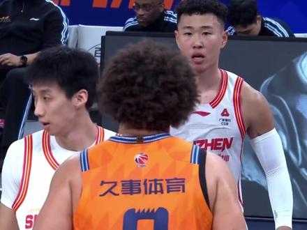 真正的职业球员是怎样的?27岁改投篮姿势!29岁一战成名! #加文调色 #Gavin- #中国男篮 #中国男篮必胜