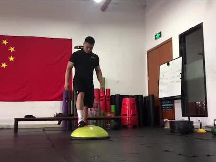 #波速球 训练动作,动作细节就不细说了,大家认真看动作,注意安全,由易到难循序渐进。希望对你有帮助