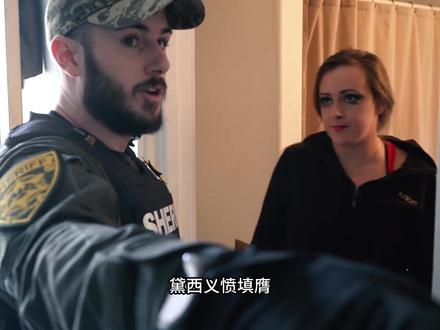 美国女兵犯法,治安官却让受害人不要报警,难道是要包庇罪犯? #警务实战训练 #特警训练#抖音小助手#感谢抖音