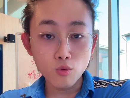 鱼博劝学:知识改变命运! #偏口鱼博士 #劝学 #知识改变命运 #醒悟自己就是成长 #改变命运 @偏口鱼博士