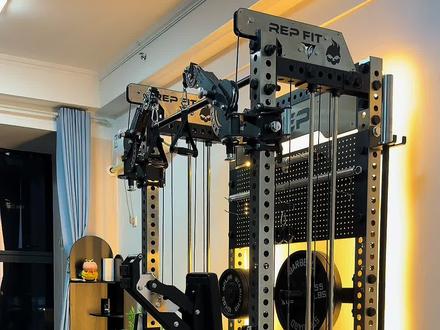 生活一马平川有什么意义?#健身器材#综合训练架#家庭健身房