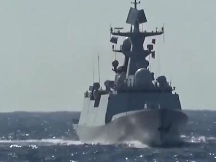 日本天皇突召高市早苗有要事交代,美国提醒日本,小心被中国揍 #大国 #大国重器 #军事 #全球创作者计划