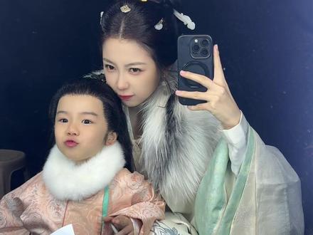 #云初令 主母#云初 带娃模式♻️对镜合拍,框住可爱😍 #虞书欣