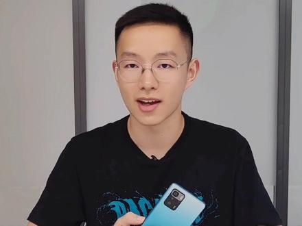 新手机拿到后要不要把电量耗尽后再充电,随意充电对手机到底有影响?#手机小知识 #科普 @抖音小助手