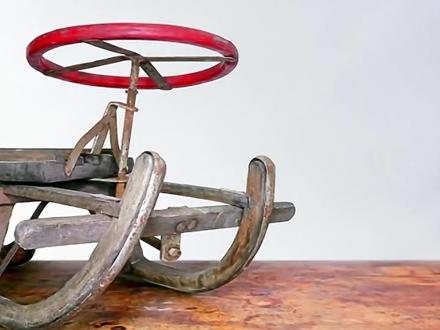 老式雪橇修复:让经典的雪地摩托起死回生!#修复 #解压 #旧物修复 #修复翻新解压老物件 #匠心制作 #雪橇 #雪橇车