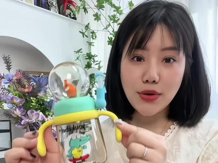 家里有不爱喝水的宝宝,你就给他安排这个#小象喷水杯 孩子边喝边玩,喝水量都上升了不少!#儿童水杯 #喷水水杯 #母婴好物 #婴儿水杯