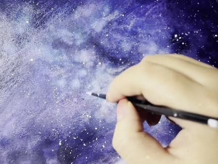 第132集|水彩手绘银河星空氛围感这块 #画画 #手绘 #银河 #藏南晚星 #星空
音频素材来自@Salt